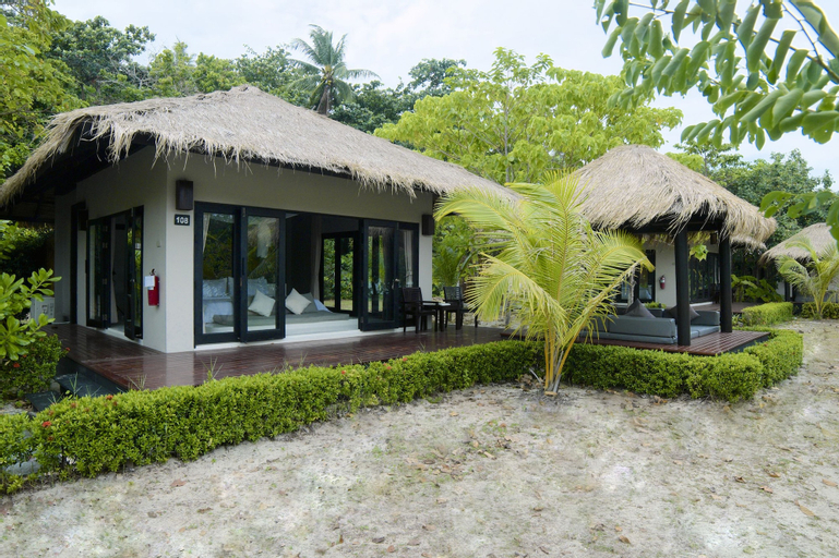 Exterior & Views 7