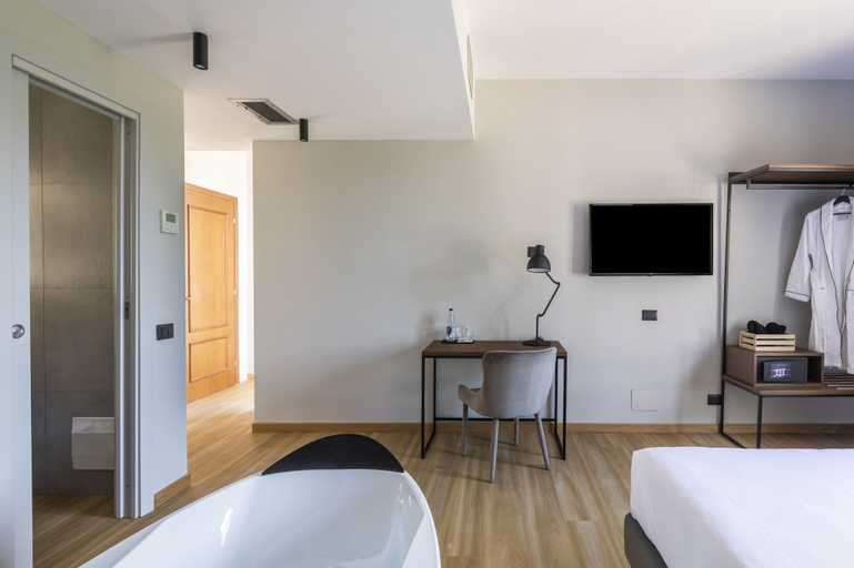 Bedroom 10