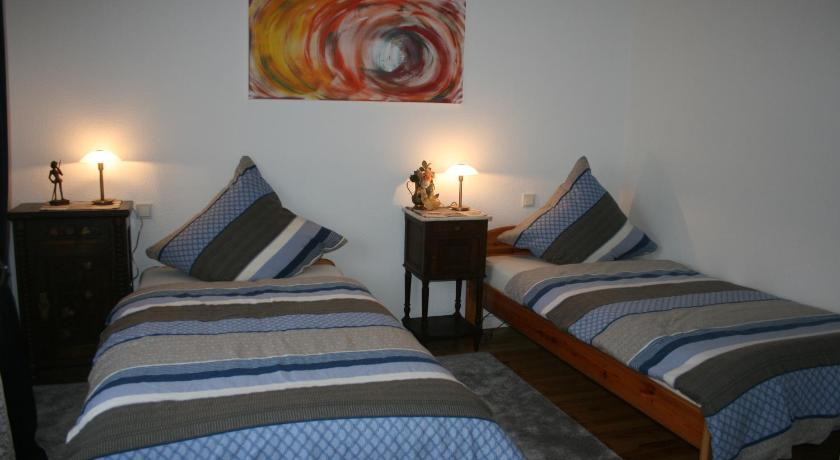 Moderne Ferienwohnung mit Balkon im schonen Saarland, Saarlouis