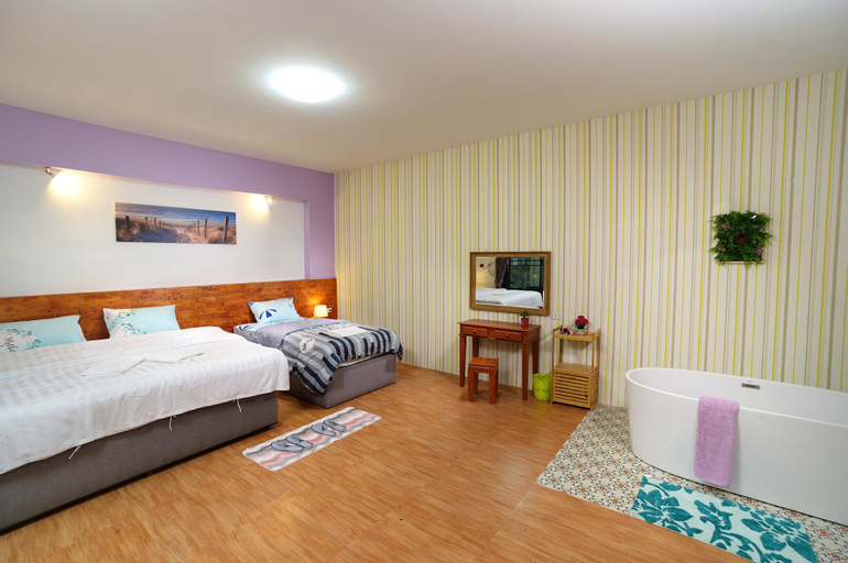 Bedroom 17