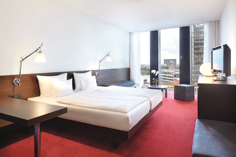 Bedroom 3, Empire Riverside Hotel, Hamburg