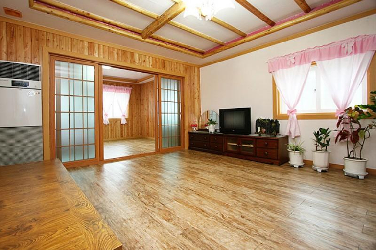 Others 5, Pocheon Neulpureun Pension, Yeoncheon