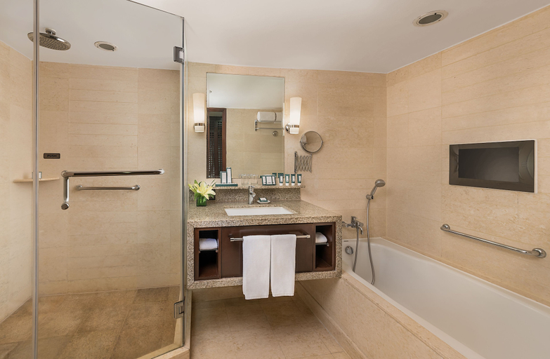 Bathroom 5, The Manila Hotel, Manila City