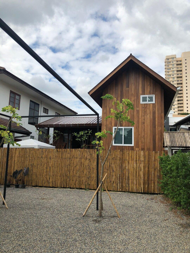 Others 3, Wooden house in the centre of Chiangmai, Muang Chiang Mai