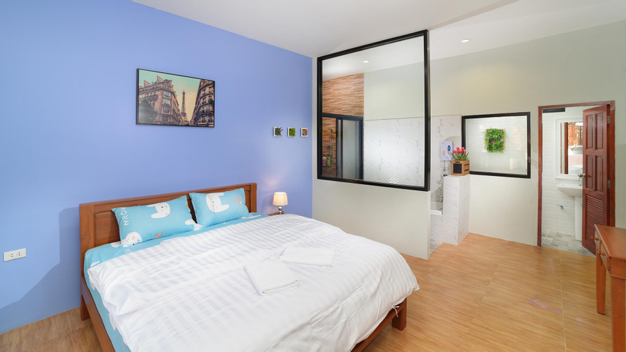 Bedroom 21