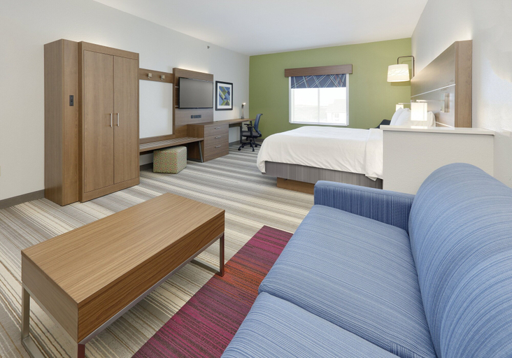 Bedroom 3, Holiday Inn Express & Suites DENTON NORTH by IHG, Denton