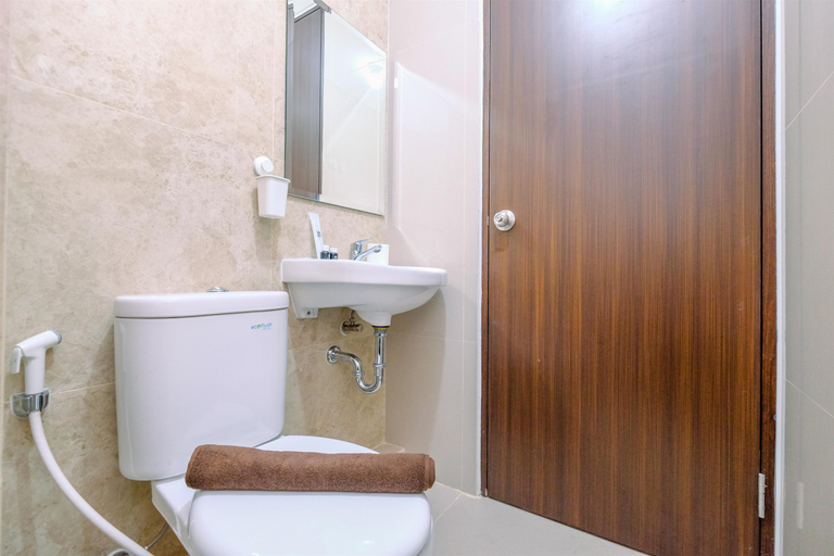Others 5, Best Homey 2BR at Transpark Cibubur Apartment By Travelio, Depok