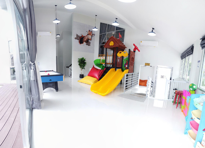 Others 5, Njoy Private Pool Villa @Sriracha, 3 BR , Family-Friendly with Kid's Club, 10 guests, Si Racha
