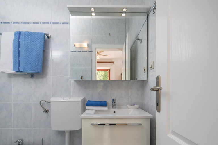 Bathroom 4, Villa Perka, Jelsa