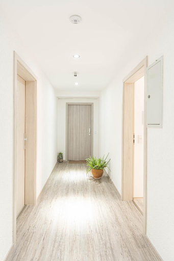 Others 4, Messe-Hotelzimmer-Appartements, Leverkusen