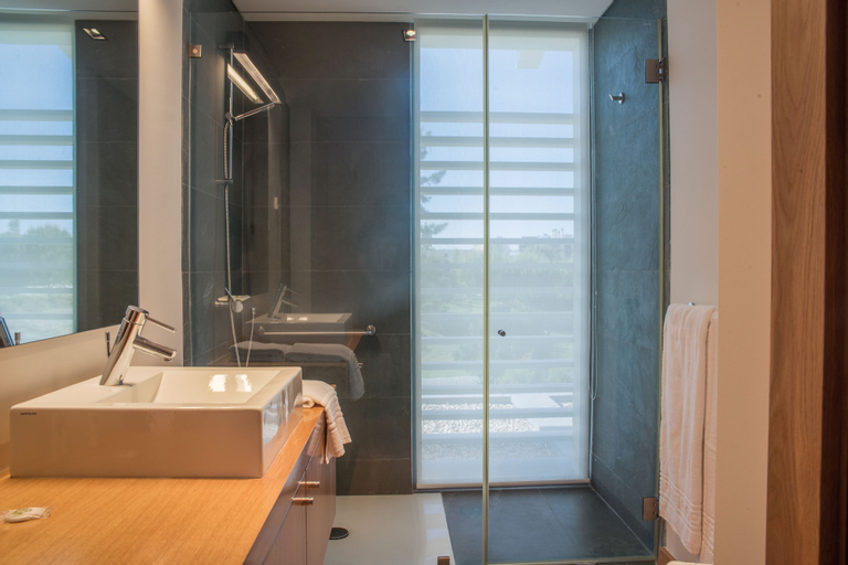Bathroom 4