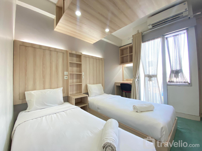 Studio NoKitchen Easton Park Residence By Travelio, Sumedang