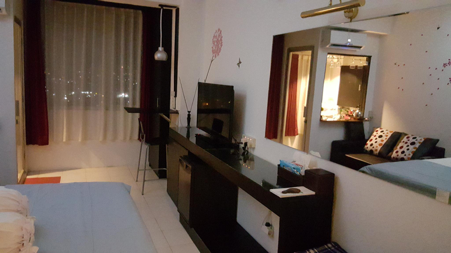 Emerald Romantic exclusive mountain view room Apt, Bandung