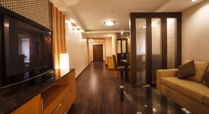 3c-two Bedroom3baths Near Mrtbts Bkk Downtown, Wattana