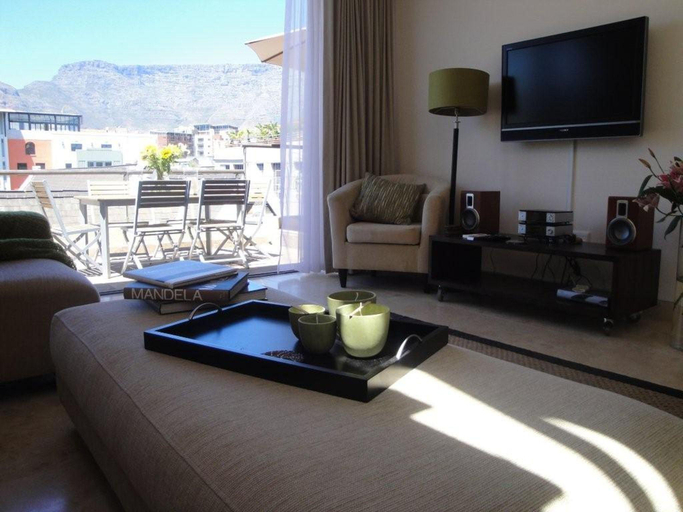 Others 3, Hill House (2 bedroom) (7), City of Cape Town