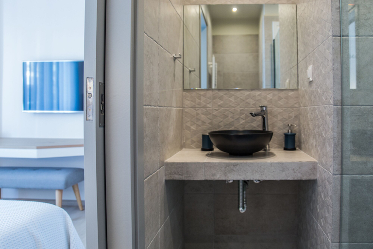 Bathroom 2, The Athens Life, Attica