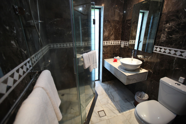 Bathroom 5, Fitzroy Island Resort, Cairns