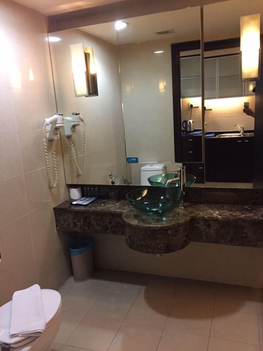 Bathroom 3, Resort Suites by Landmark Sunway Lagoon, Petaling Jaya