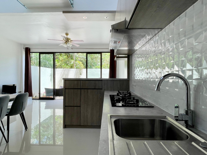 Dining Room 29