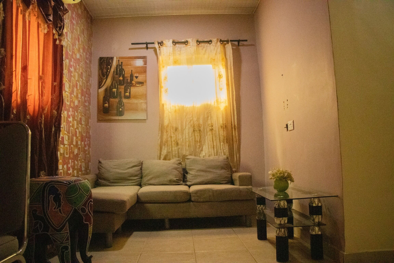 Others 5, HG PALACE LODGE, Tema