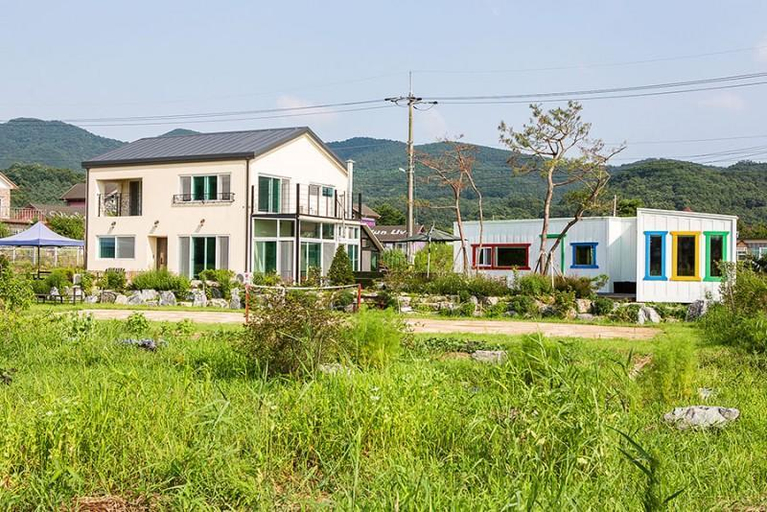 Others 5, Ganghwado Gloria Pension, Ganghwa