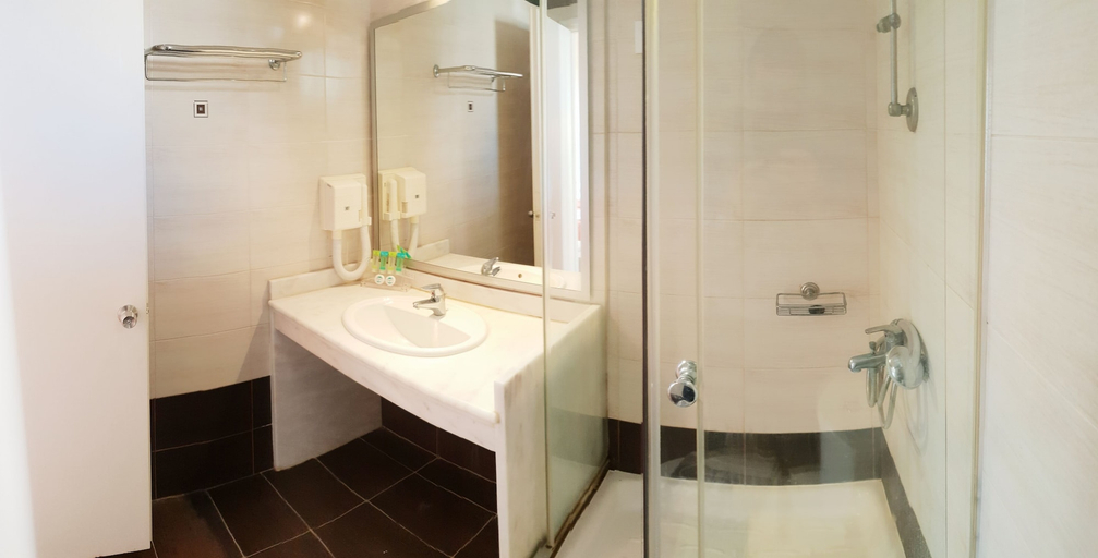 Bathroom 5, Erytha Hotel Resort, North Aegean