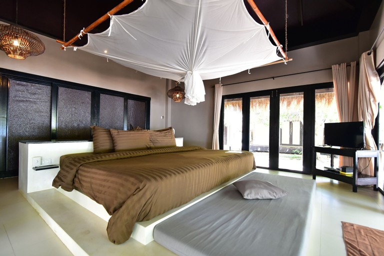 Bedroom 12