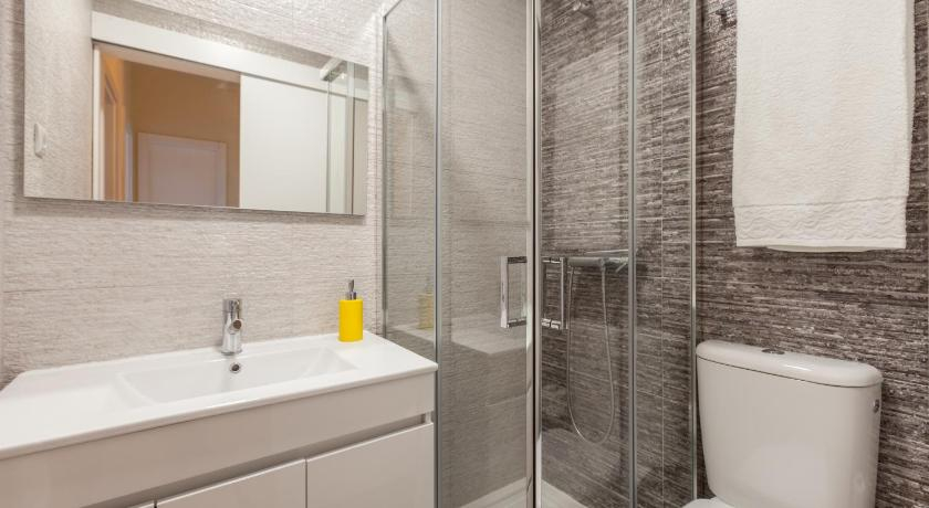 Feel at home - Free private parking, Braga