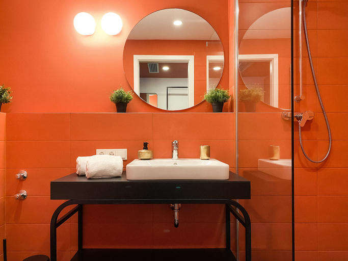 Bathroom 5, Astoria Apartments, Nürnberg