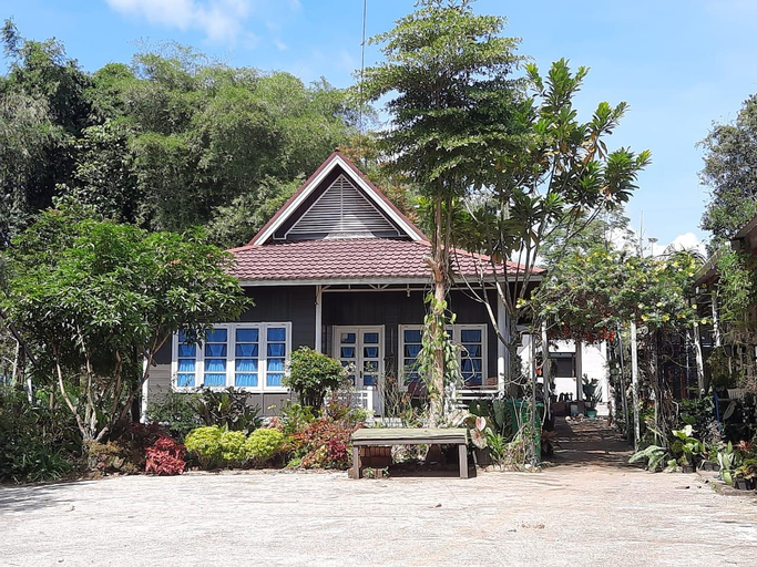 Exterior & Views 1, Rumah KayuKu Syariah, Bukittinggi
