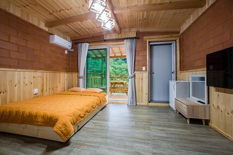 Bedroom, Jeongseon Firefly Red Clay pension, Jeongseon