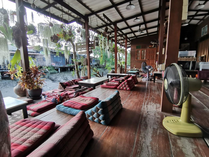 Public Area 2, Baan Ing Suan Homestay, Amphawa