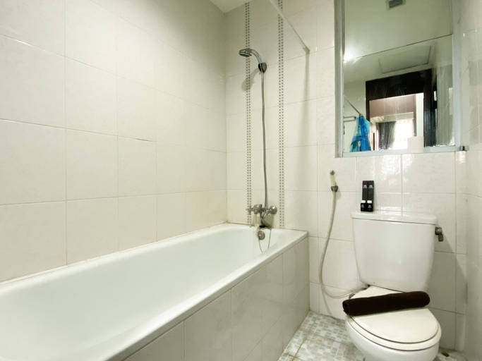 Others 5, Homey 2BR Apartment Crown Court Executive Condominium By Travelio, Cikarang