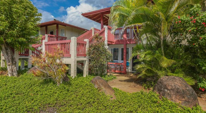 Village Manor F11, Kapaa Town, Walk to Shops and Beach, Kauai