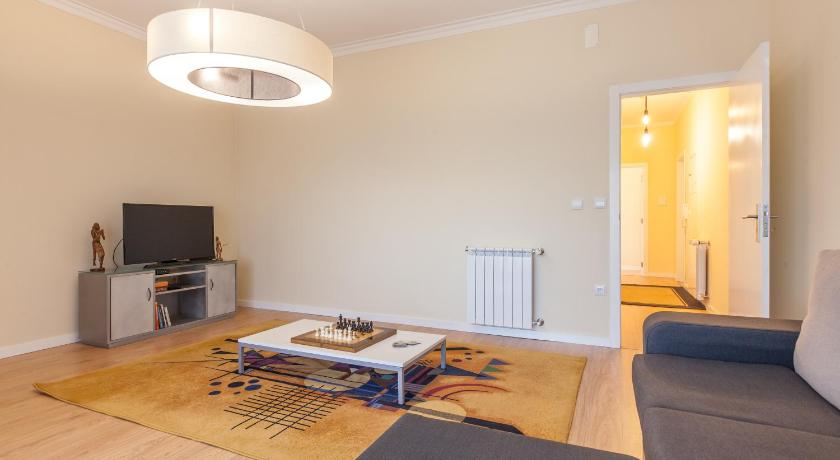 Feel at home - Free private parking, Braga