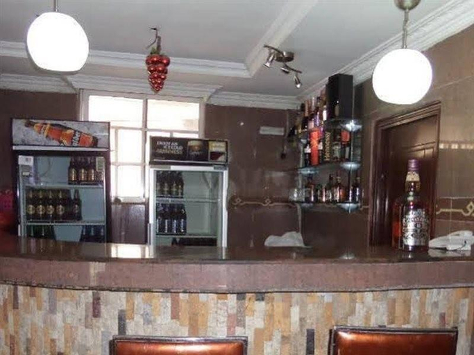 Food & Drinks 5, Inglesias Hotels, Mainland