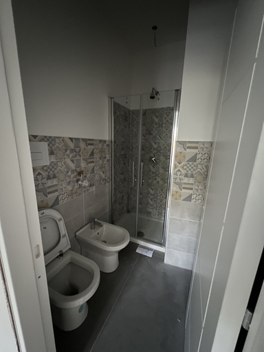 Bathroom 2, Porta Saracena Rooms, Salerno