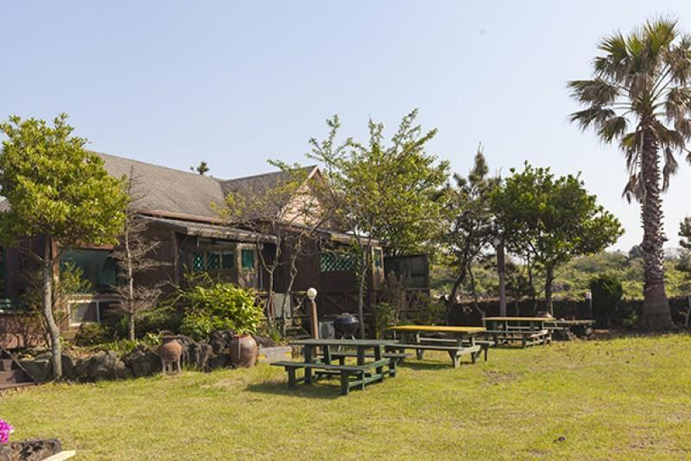 Exterior & Views 1, Jeju Beautiful Bird Pension, Jeju
