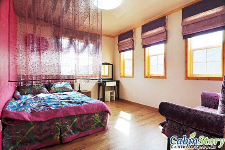 Bedroom 3, Gapyeong Gyegoktteul Pension, Gapyeong