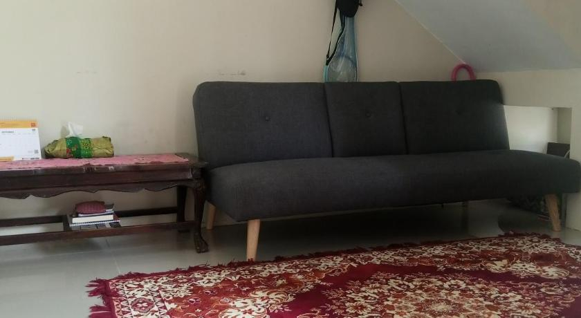 Others 5, Villa tsany syari'ah d batu, Malang