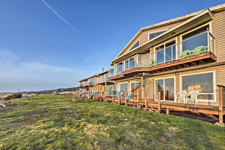 Exterior & Views 2, Sanderling Sea Cottages, Unit 11, Lincoln
