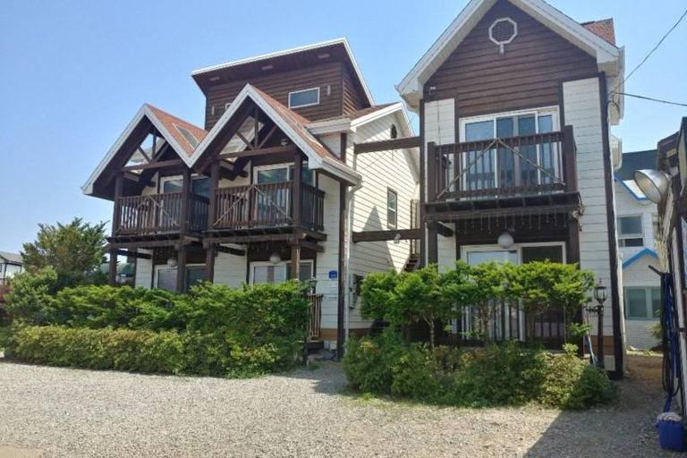 Exterior & Views 1, Taean Haengbokan Terrace Pension, Taean