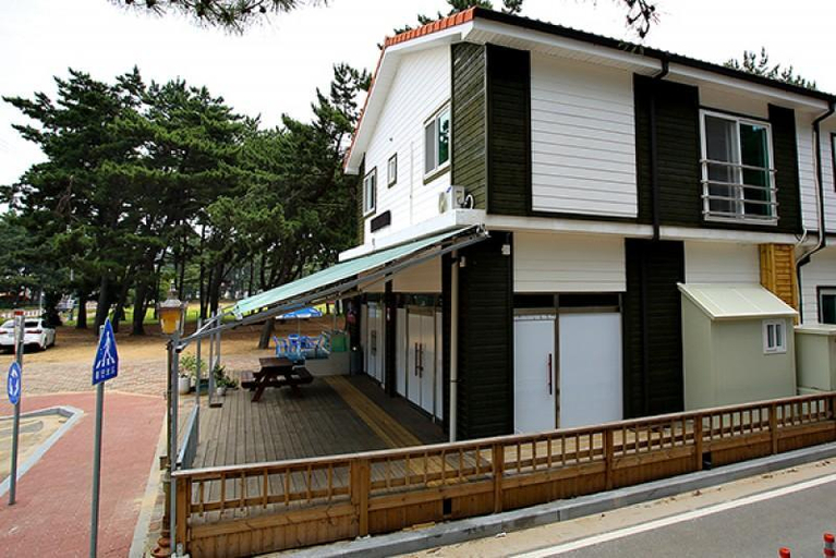 1, Taean Mongsanpo Beach Pension, Taean
