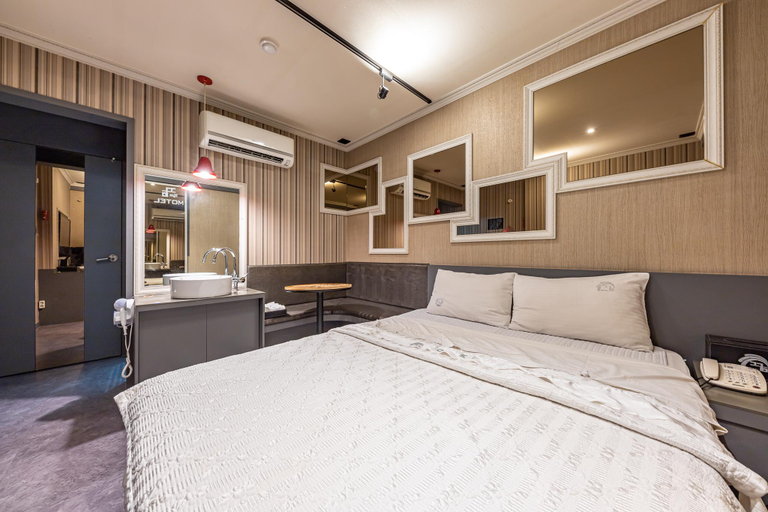 Bedroom 2, Pohang Sangdodong Kum, Pohang