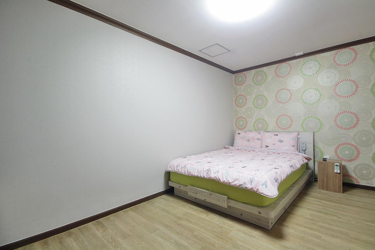 Bedroom 2, Mokpo Smile, Muan