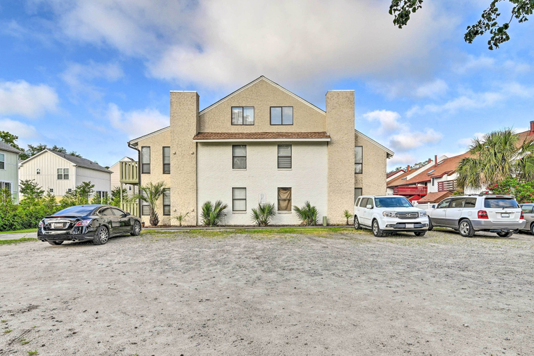 Exterior & Views 2, Myrtle Beach Condo: Balconies, Walk to Beach!, Horry