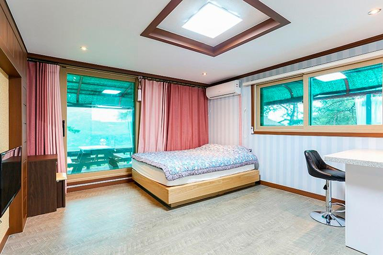 Others 1, Danyang Namhangangsolbat Pension, Danyang