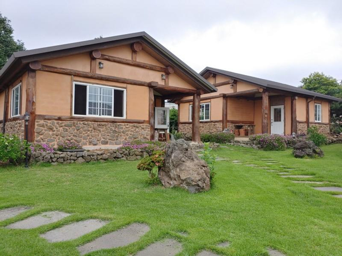 Seogwipo Geumok Log Pension, Seogwipo