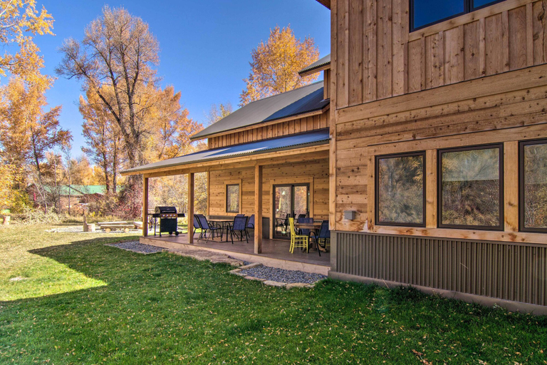 Exterior & Views 5, Riverfront Home w/ BBQ: 2 Mi to Downtown Gunnison!, Gunnison