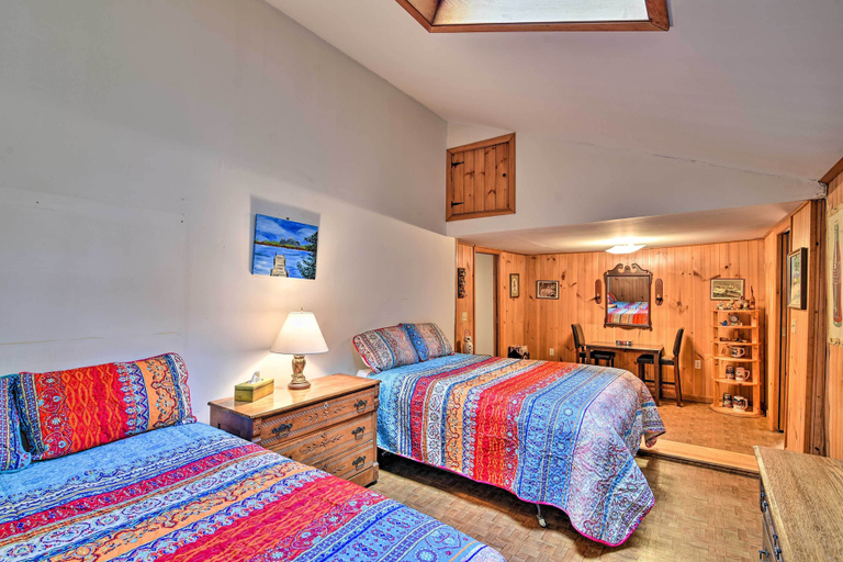 Bedroom 3, Life on the Lake With Private Dock & Fire Pit!, Kennebec